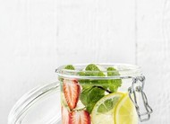 Detox: Erdbeere-Zitrone mit Minze kuhmilchfrei