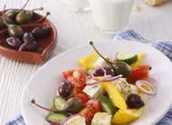 Griechischer Salat mit Würz-Tofu glutenfrei