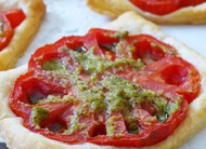 Blätterteig-Tomaten-Ecken