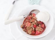 Erdbeer-Rhabarber-Knusper glutenfrei