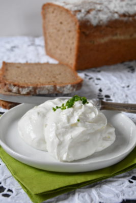 Ziegenfrischkäse aus Ziegenkefir